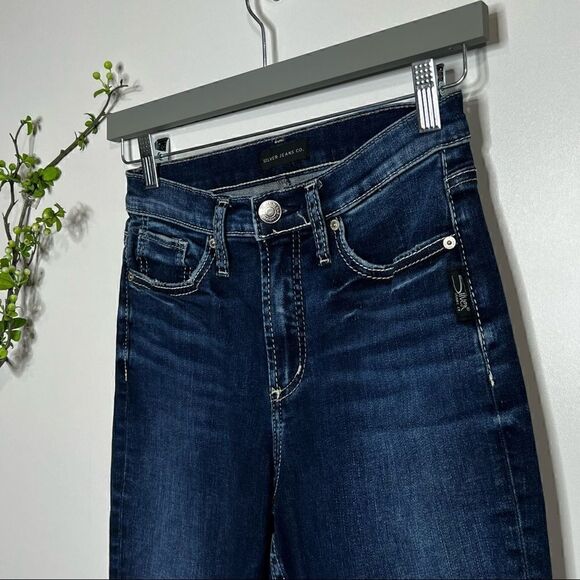 Silver Jeans Co. Calley Skinny Jeans - Picture 2 of 11